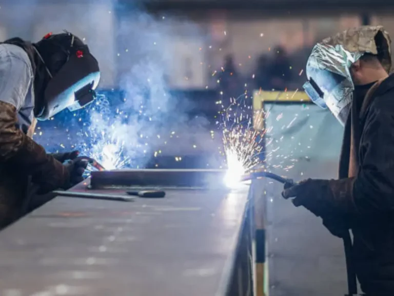Imprese di lavorazione della lamiera di precisione in Russia (2)