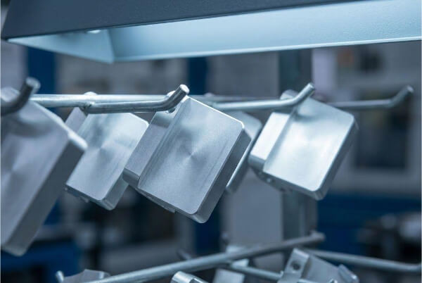 Preparazione della superficie e adesione